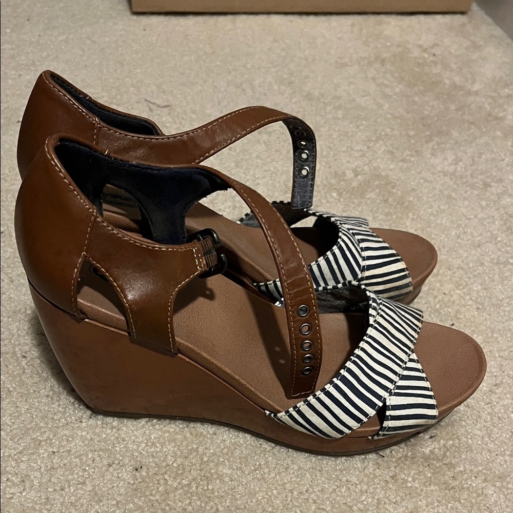 Dr. Scholl's Brown Wedge Sandals with Black & White Striped Straps